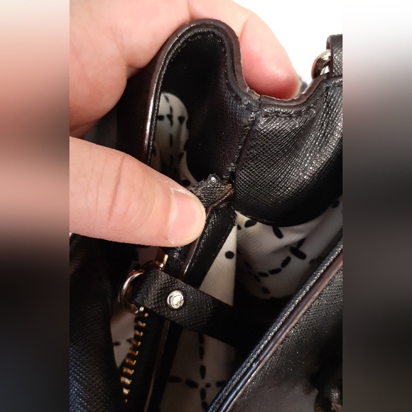 Medium sized Kate Spade black bag with crossbody strap - Picture 11 of 13